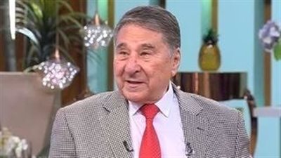 المخرج شاكر عبد اللطيف يغادر المستشفى بعد خضوعه لفحوصات طبية | خاص