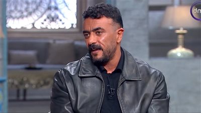 أحمد العوضي: مبيهمنيش أبقى غني المهم الناس تحبني.. والغرور مينطبقش على كلامي إني الأعلى أجرًا