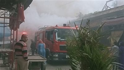 السيطرة على حريق محل فكهاني في سوق عرفان بالإسكندرية