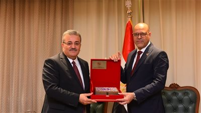 وزير العمل يبحث مع وفد تركي تعزيز التعاون في مجالات التشغيل والتفتيش العمالي