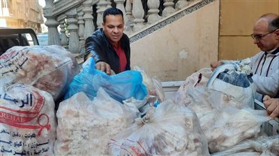 لطواجن المكرونة.. ضبط دهون ماشية غير صالحة للاستخدام الآدمي في محل كشري شهير بالسويس 