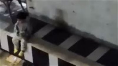 فيديو لصغير مشرد    