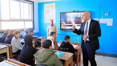 وزير التعليم يجري جولة مفاجئة بمدارس بني سويف.. ويتابع نتائج الامتحان التجريبي في مادة البرمجة والذكاء الاصطناعي