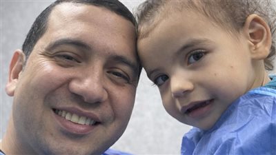 فريق طبي بمستشفى سيد جلال الجامعي ينجح في إجراء عملية شق عضلة المريء بالمنظار لصغيرة عمرها عامان