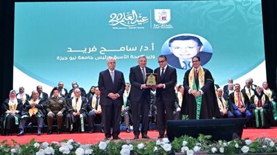 جامعة القاهرة تكرم رؤساء 11 جامعة مصرية من خريجيها تقديرًا لمسيرتهم العلمية 
