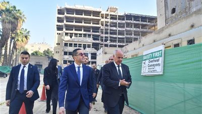 فندق عالمي ومناطق ترفيهية.. وزير الاستثمار يتفقد مشروع تطوير مبنى وزارة الداخلية بوسط البلد