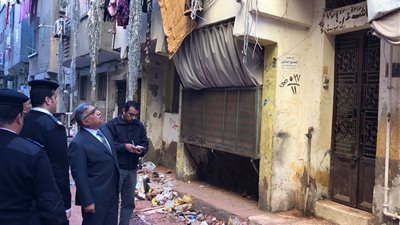 محافظ الدقهلية يتفقد موقع العقار المنهار جزئيًا بالمنصورة ويوجه بتشكيل لجنة هندسية عاجلة