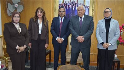 محافظ الوادي الجديد يلتقي المستشار الثقافي للسفارة الهندية بالقاهرة