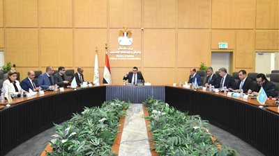 وزير الإسكان يتابع الموقف التنفيذي لمشروعات حياة كريمة لتطوير قرى الريف المصري