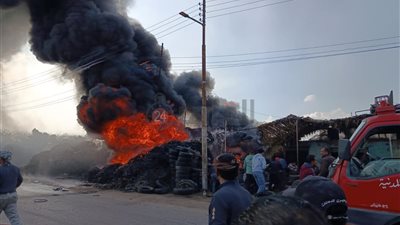 السيطرة على حريق نشب في شونة كاوتش بقرية تفهنا العزب بالغربية دون إصابات