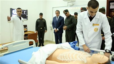 كلية الطب بالقوات المسلحة تستقبل وزير الصحة