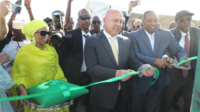 كامل الوزير يفتتح محطة طاقة شمسية بقرية عمر كجع في جيبوتي