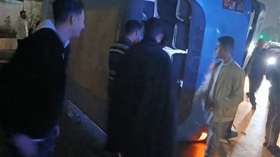 إصابة 8 أشخاص في حادث انقلاب ميني باص بشارع الطيران بالقاهرة