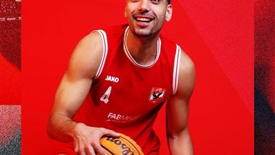 إيهاب أمين لاعب سلة الأهلي: السوبر بطولة من مباراة واحدة.. والحسم للأداء داخل الملعب