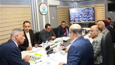 محافظ أسوان: تكثيف الجهود لحصر ودراسة الأراضي المستردة وتحويلها لفرص تنموية 