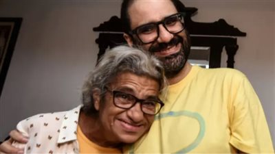 عائلة خطرة.. بريطانيون يواصلون الهجوم على علاء عبد الفتاح بسبب منشور خالد علي