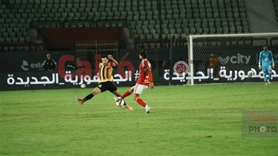 نتيجة مباراة الأهلي والمقاولون العرب.. ذئاب الجبل يسقط الأحمر بثلاثية
