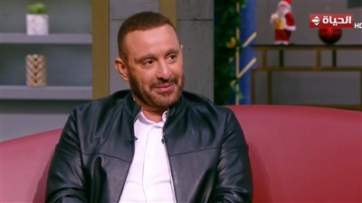 أحمد السقا: 2025 تتلخص في جملة يعيش المعلم ويتعلم.. وفرط الحركة وش أنا مصدّره