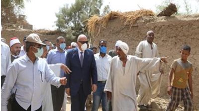 مخالفة لتوجيهات المحافظ.. “آثار قنا” تحول نجع الوكيل بالوقف إلى ظلام ورئيس المدينة يرد (صورة)