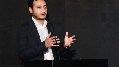 أنسي ساويرس رئيس شركة زد يعلن بناء استاد وجامعة رياضية