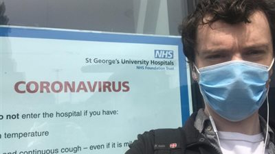 “أشعر أنني بطل هذه التجربة”.. جاك سومرز أحد متطوعي تجارب إكسفورد يروي تجربته