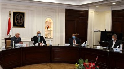وزير الإسكان ومحافظ بورسعيد يتابعان تنفيذ المشروعات المختلفة بالمحافظة