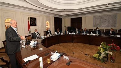 وزير الإسكان يستعرض مشروع التجلي الأعظم بسانت كاترين
