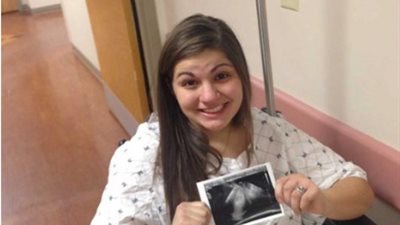 مصابة بـ”الإجهاض المفقود”.. امرأة جسمها يرفض الحمل وتصارع من أجل الإنجاب (صور)