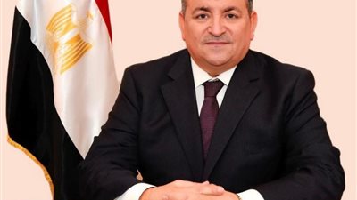 وزارة الإعلام تكشف تفاصيل استقالة مستشار الوزير أحمد قطب