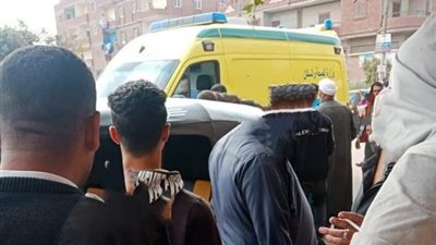 مصرع 5 أشخاص من أسرة واحدة في حادث تصادم بدهشور
