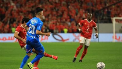 أصحاب المقاهي يمنعون الدخول دون كمامات لمشاهدة مباراة القمة بالمنيا