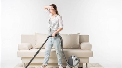 كيفية تنظيف السجاد من بقع الزيت والشاي بأسهل الطرق المنزلية دون غسيل