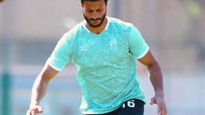 شوبير يكشف ماذا قال الشناوي لمدافعي الأهلي قبل هدف “قفشة”