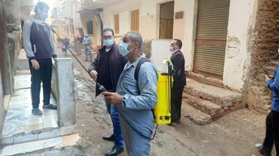 حملات تعقيم وإلغاء الأسواق بسبب ارتفاع الإصابات بكورونا في قرية فيشا بالبحيرة (صور)