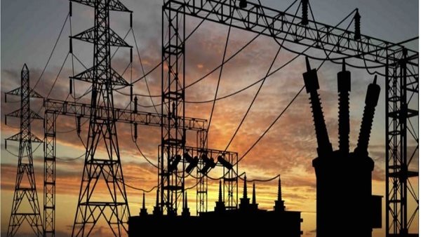 أعمدة كهرباء_ أرشيفية