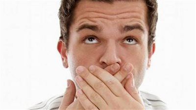 “منعاً للإحراج”.. 4 وصفات طبيعية تخلصك من رائحة الفم الكريهة