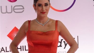 أمينة خليل: “خطوبتي أحسن حاجة حصلتلي في 2020”