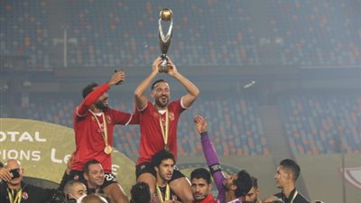 الأهلي يصرف مكافأة دوري أبطال إفريقيا للثلاثي الراحل وفايلر