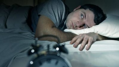 حتى لا تصاب بالأرق.. توقف عند تناول تلك الأطعمة قبل النوم 