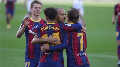 ديمبلي وبرايثوايت يقودان هجوم برشلونة ضد فرينكفاروس