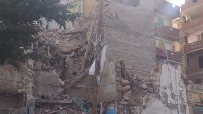 محافظ الإسكندرية: خروج 3 جثث والبحث عن 5 مفقودين تحت أنقاض منزل “محرم بيك” (فيديو)