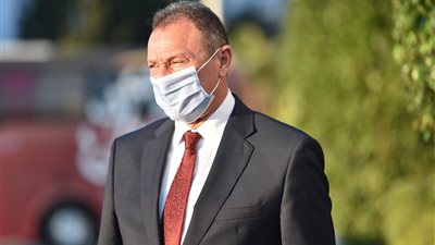 الخطيب ولاعبو الأهلي يزورون أكاديمية النادي في السويس