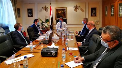 قطاع الأعمال تبحث التعاون مع تحالف إيطالي في صناعة أتوبيسات تعمل بالغاز