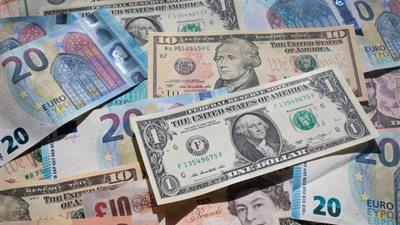 الدولار بـ15.72 جنيه.. أسعار العملات الأجنبية مساء اليوم الأربعاء