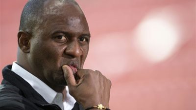 رسميًا.. إقالة فييرا من تدريب نيس الفرنسي وتعيين أورسيا