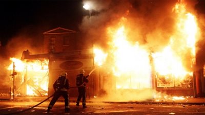 إصابة 4 أشخاص بحروق نتيجة انفجار صوبة حرارية بالبحيرة