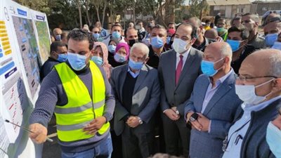 وزير النقل لمسؤولي الطرق: “مش عايز المواطن يتعطل ولا يتخنق من الشغل”