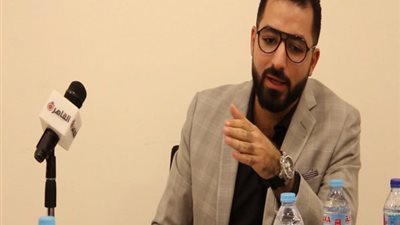 الفرق بين الفيلر والبوتكس واستخدماتهم (فيديو)