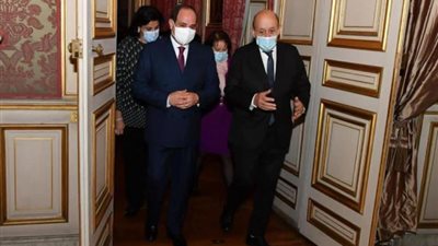السيسي خلال لقائه بوزير الخارجية الفرنسي: نسعي لدعم جسور التواصل لتحقيق تفاهم مشترك بين العالمين الإسلامي والأوروبي