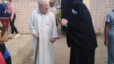 حضور لكبار السن في الساعات الأولى لجولة إعادة النواب بالمنوفية